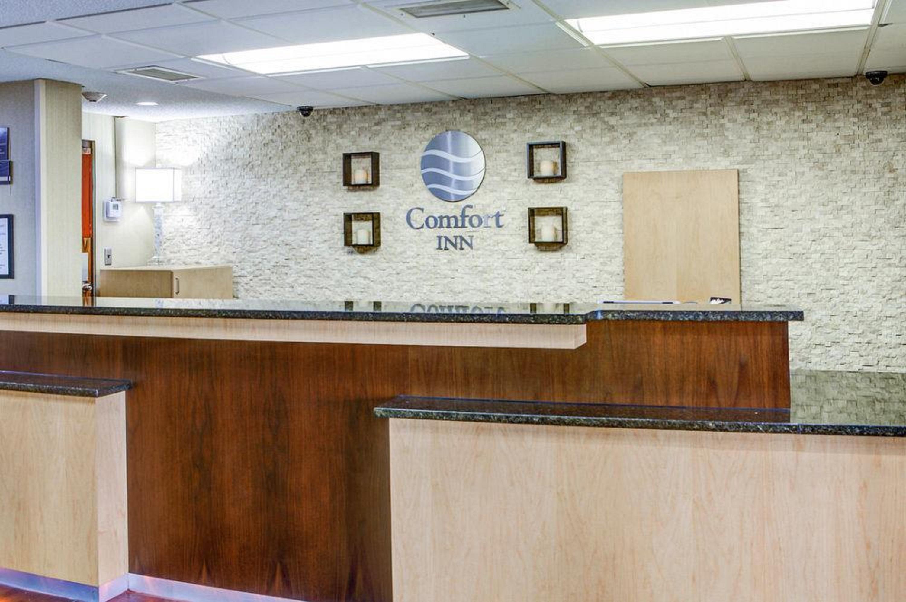 Comfort Inn Metro Airport Romulus Buitenkant foto